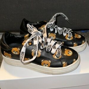 Moschino Teddy Print Sneakers